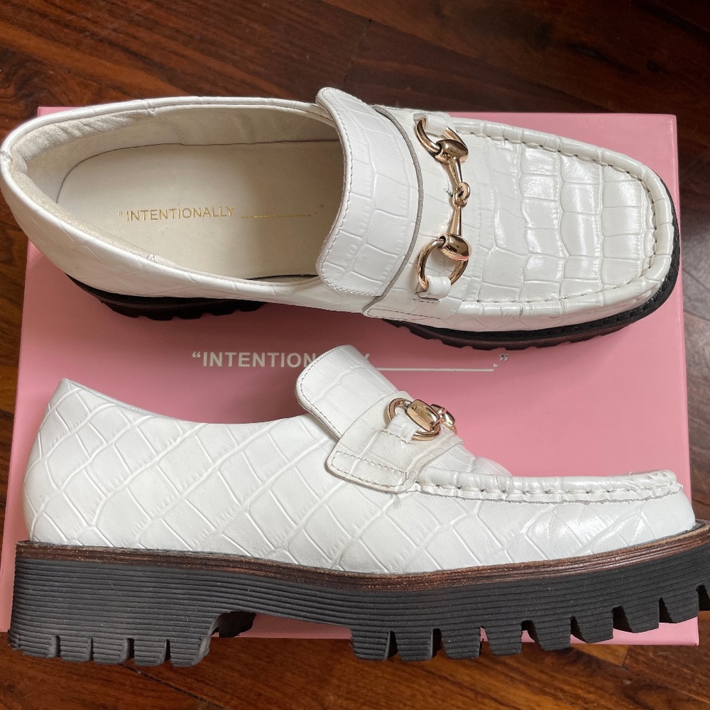 Intentionally Blank White Croc Loafers Size 7